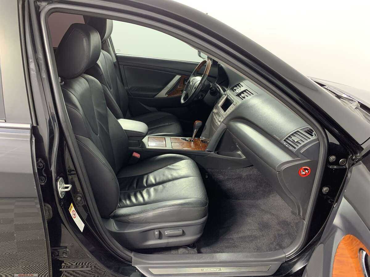 Купить Toyota Camry с пробегом. Фото: #14
