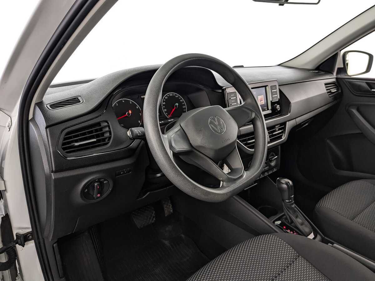 Купить Volkswagen Polo с пробегом. Фото: #10