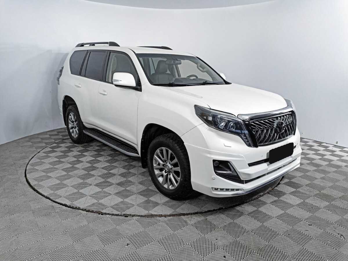 Купить Toyota Land Cruiser Prado с пробегом. Фото: #2
