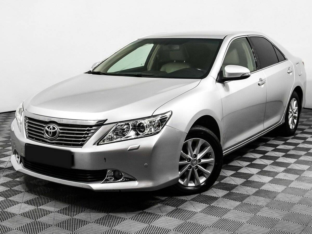 Купить Toyota Camry с пробегом. Посмотреть фото