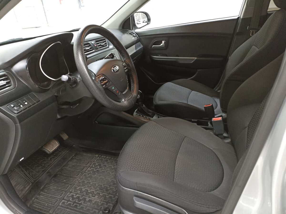 Купить Kia Rio с пробегом. Фото: #15