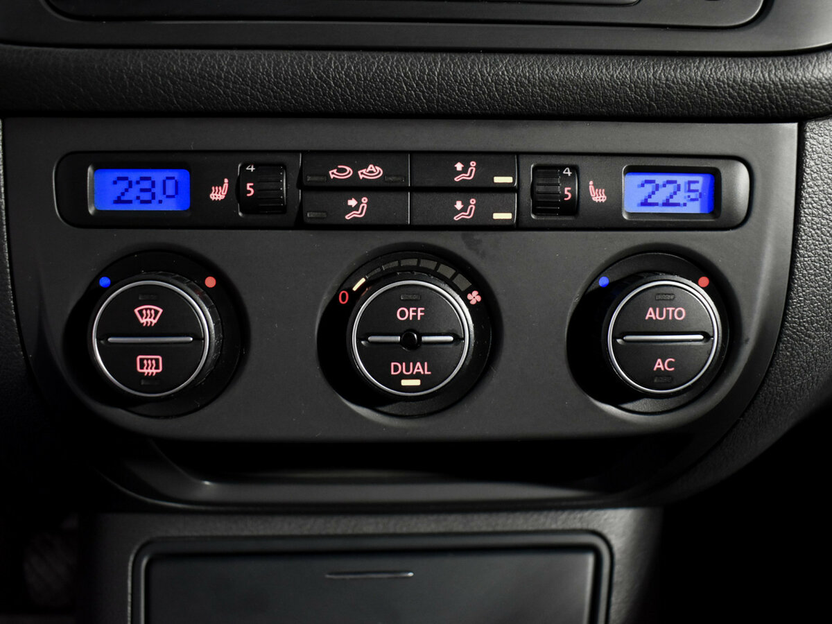 Купить Volkswagen Golf Plus с пробегом. Фото: #14