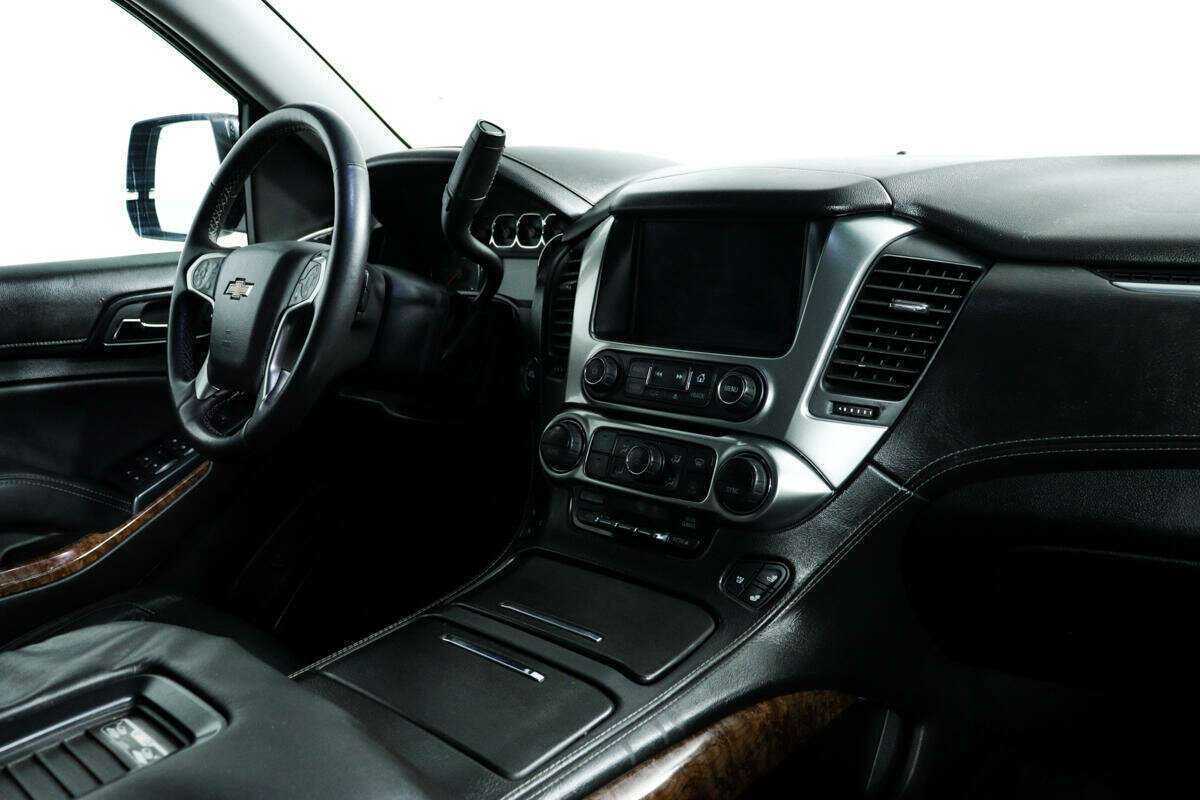 Купить Chevrolet Tahoe с пробегом. Фото: #7