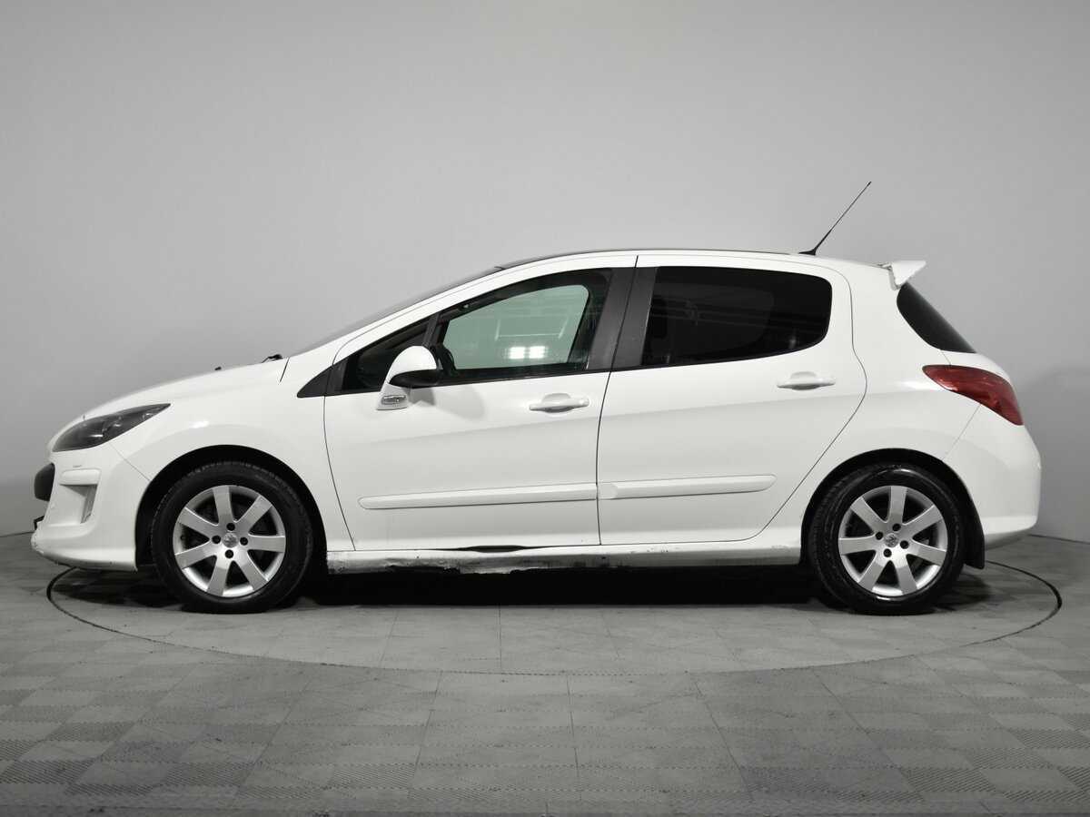 Купить Peugeot 308 с пробегом. Фото: #3