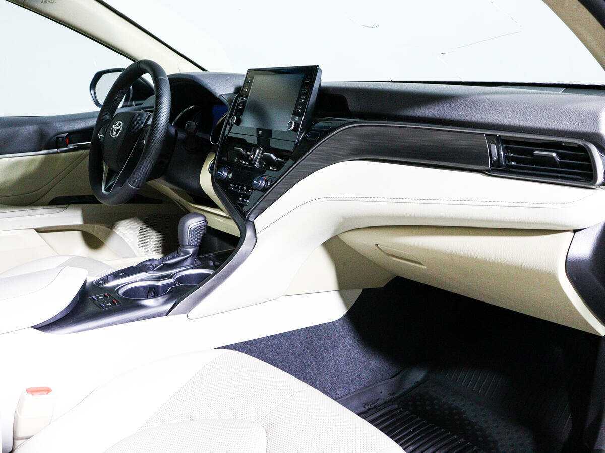 Купить Toyota Camry с пробегом. Фото: #6