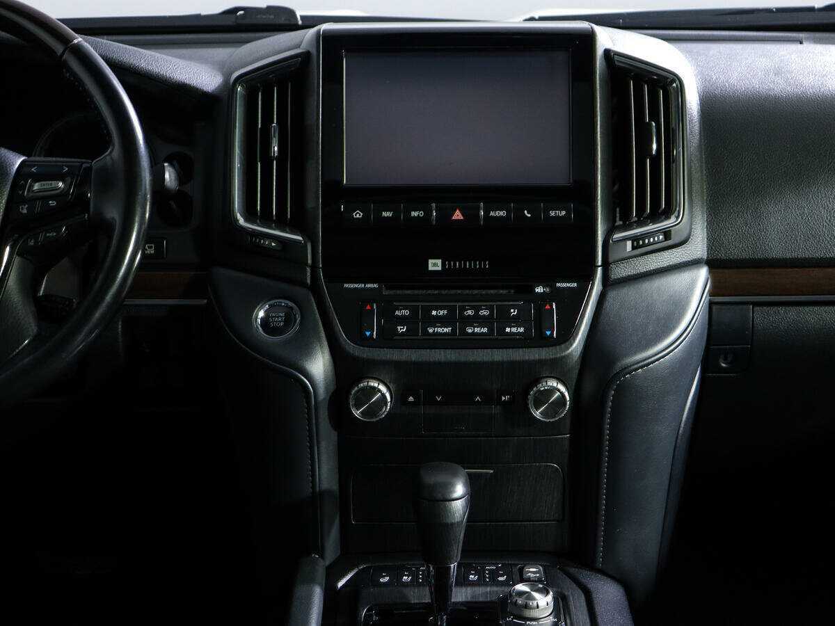 Купить Toyota Land Cruiser с пробегом. Фото: #12