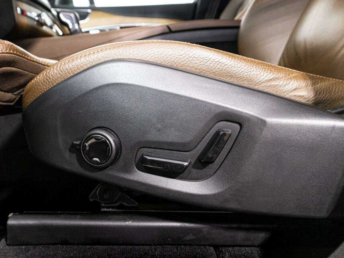 Купить Volvo XC90 с пробегом. Фото: #15