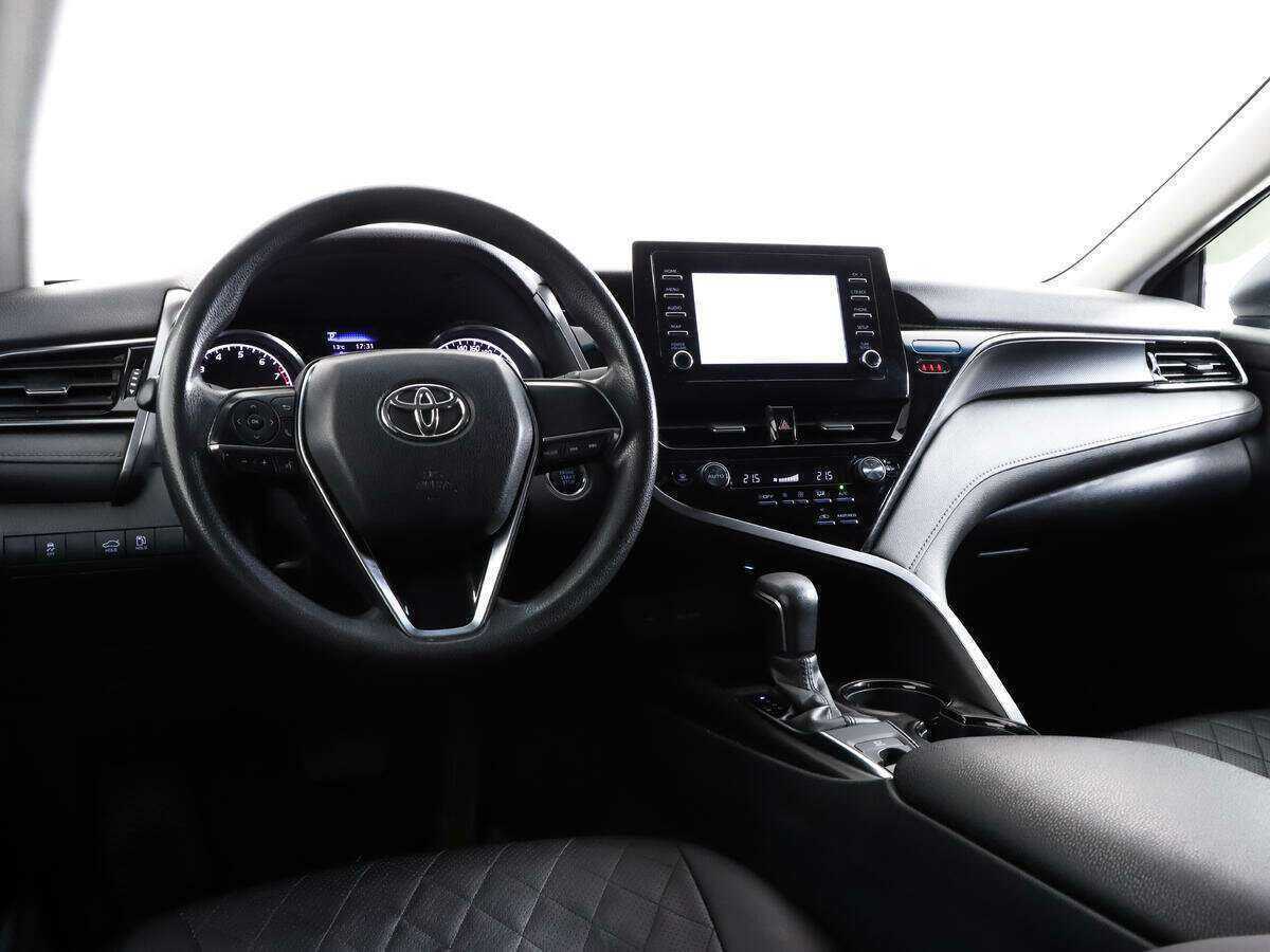 Купить Toyota Camry с пробегом. Фото: #8