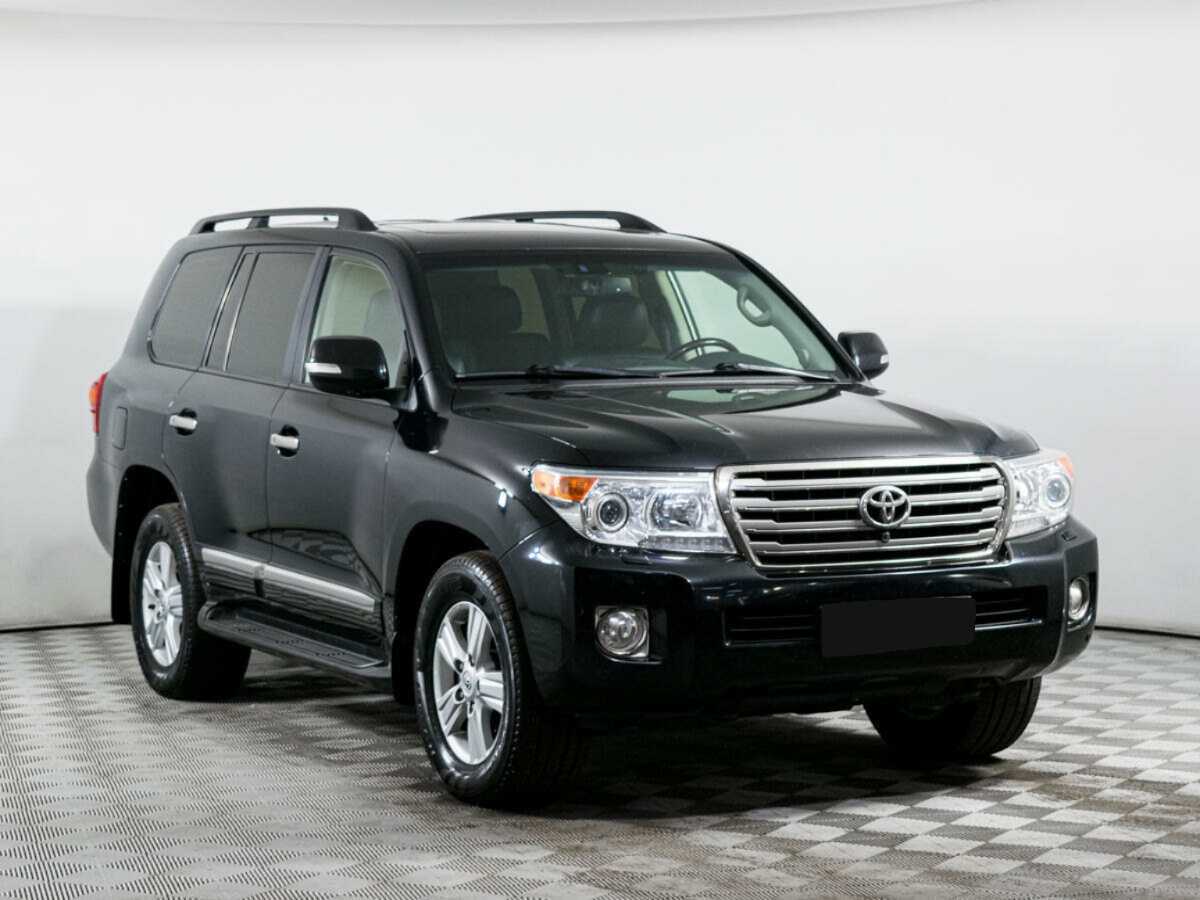 Купить Toyota Land Cruiser с пробегом. Фото: #2