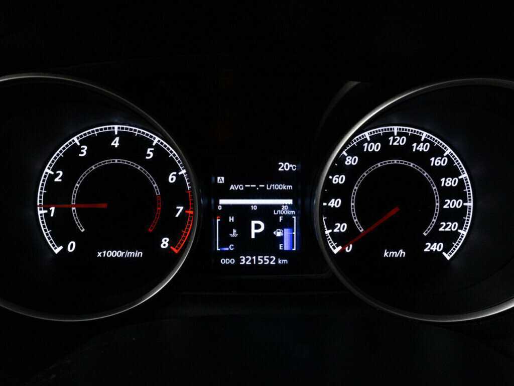 Купить Mitsubishi Outlander с пробегом. Фото: #11