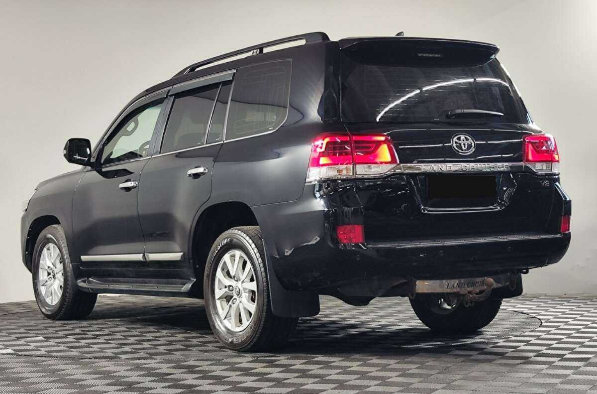 Купить Toyota Land Cruiser с пробегом. Фото: #5