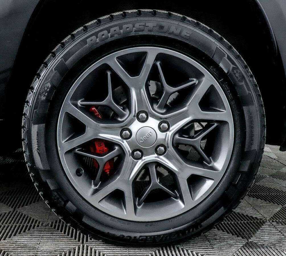Купить Jeep Grand Cherokee с пробегом. Фото: #15