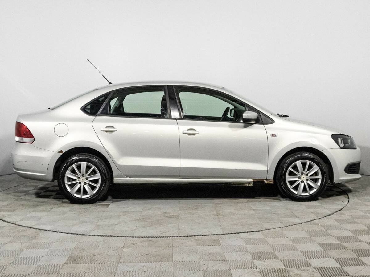 Купить Volkswagen Polo с пробегом. Фото: #3