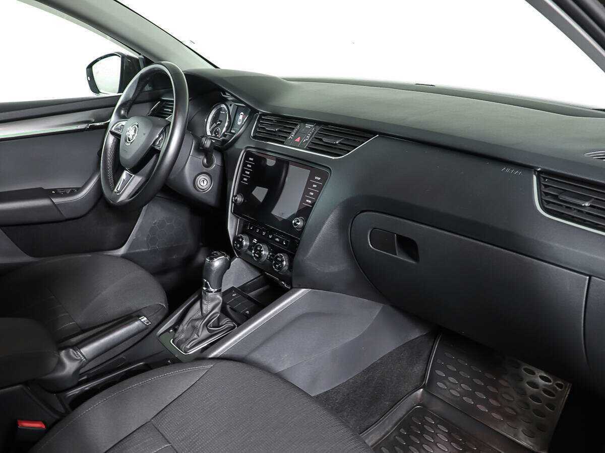 Купить Skoda Octavia с пробегом. Фото: #8