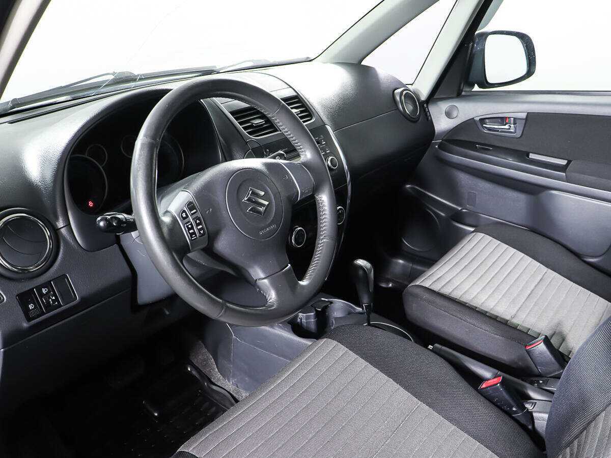 Купить Suzuki SX4 с пробегом. Фото: #14