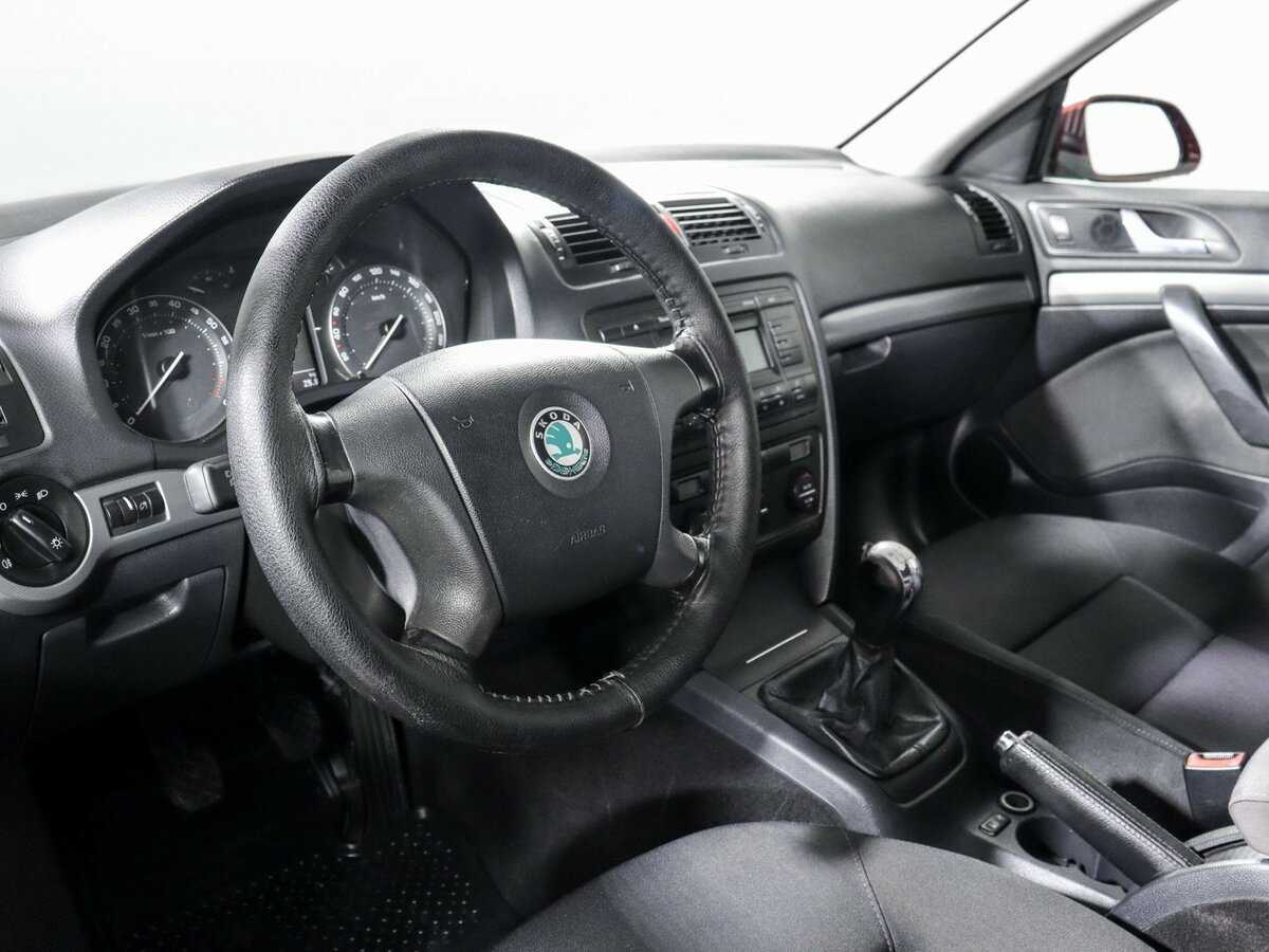 Купить Skoda Octavia с пробегом. Фото: #13