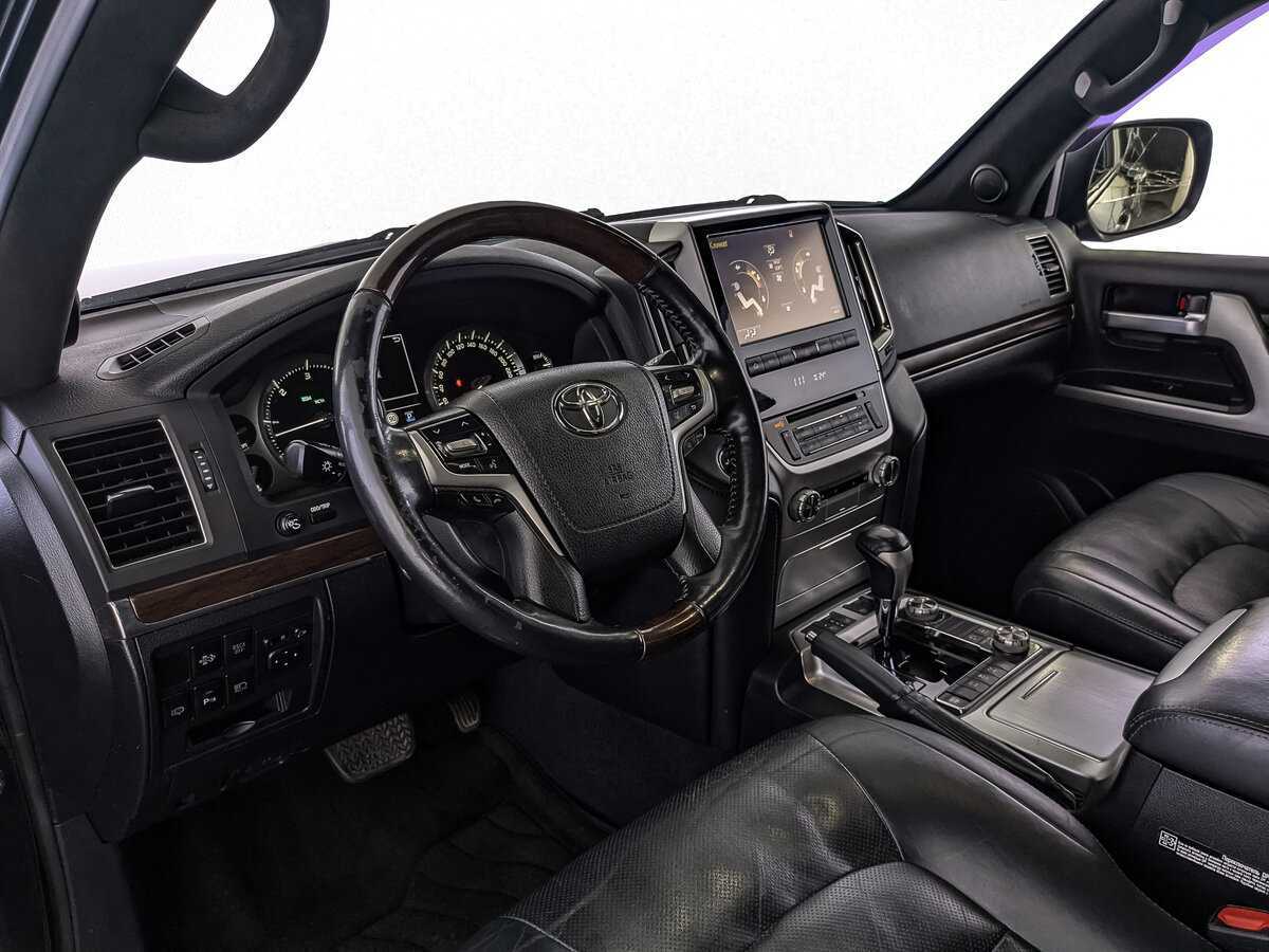 Купить Toyota Land Cruiser с пробегом. Фото: #13