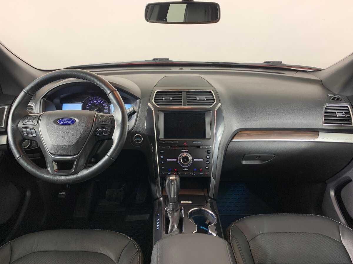 Купить Ford Explorer с пробегом. Фото: #12