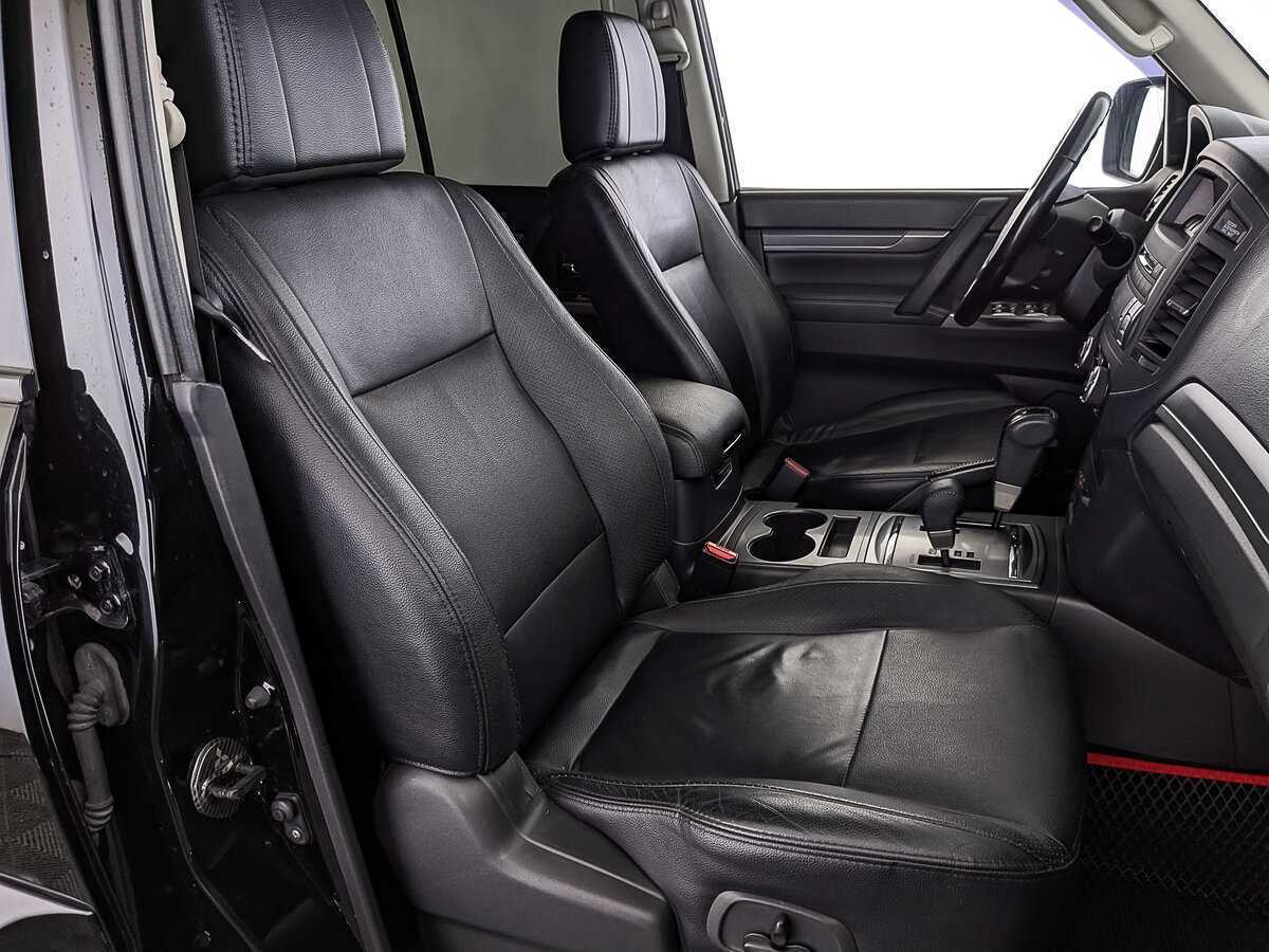 Купить Mitsubishi Pajero с пробегом. Фото: #23