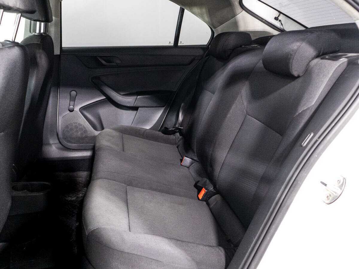 Купить Skoda Rapid с пробегом. Фото: #5