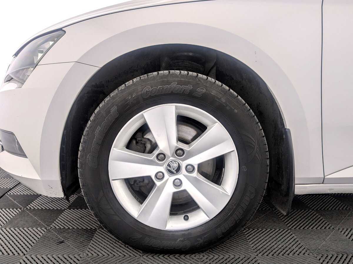 Купить Skoda Superb с пробегом. Фото: #17