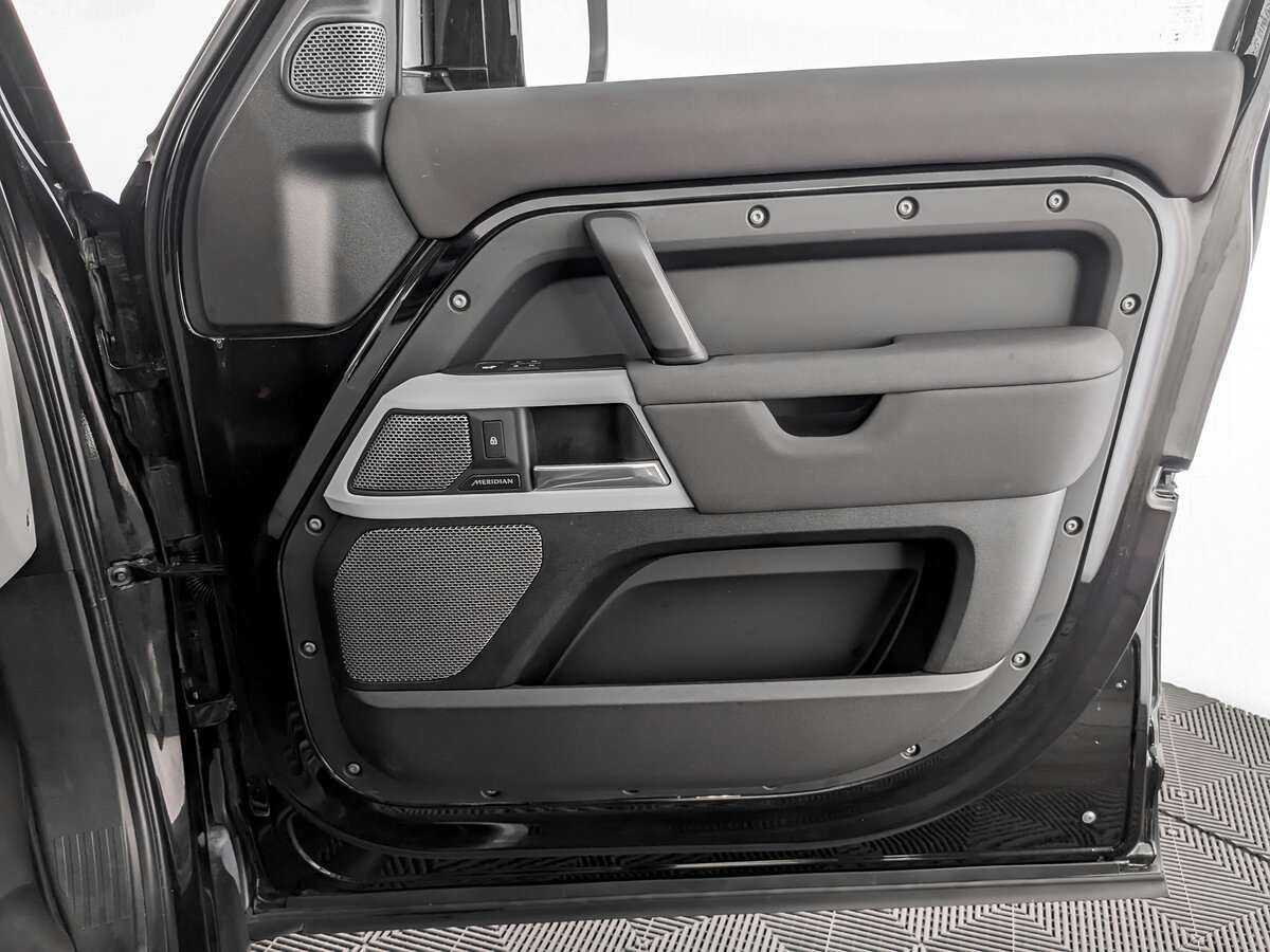 Купить Land Rover Defender с пробегом. Фото: #18