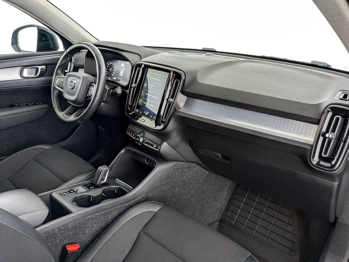 Купить Volvo XC40 с пробегом. Фото: #11