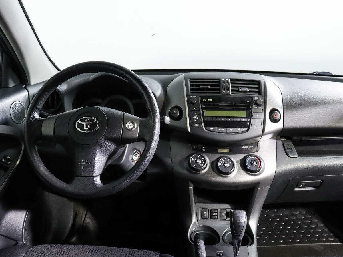 Купить Toyota RAV4 с пробегом. Фото: #9