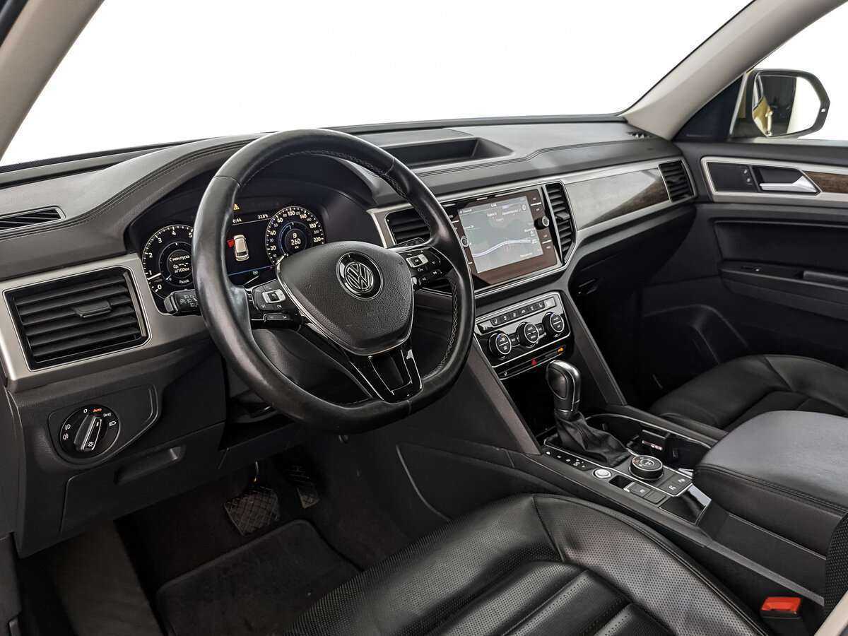 Купить Volkswagen Teramont с пробегом. Фото: #10