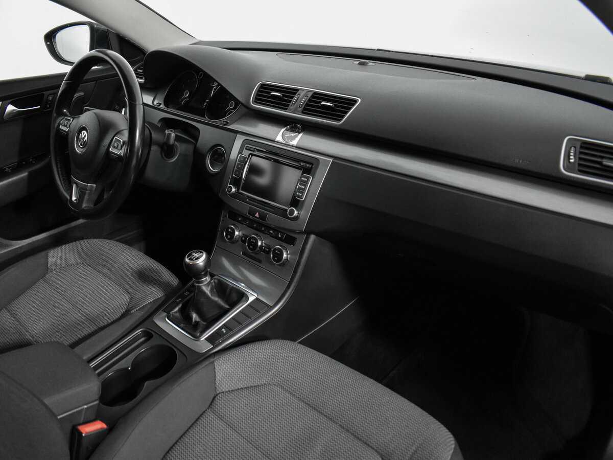 Купить Volkswagen Passat с пробегом. Фото: #13