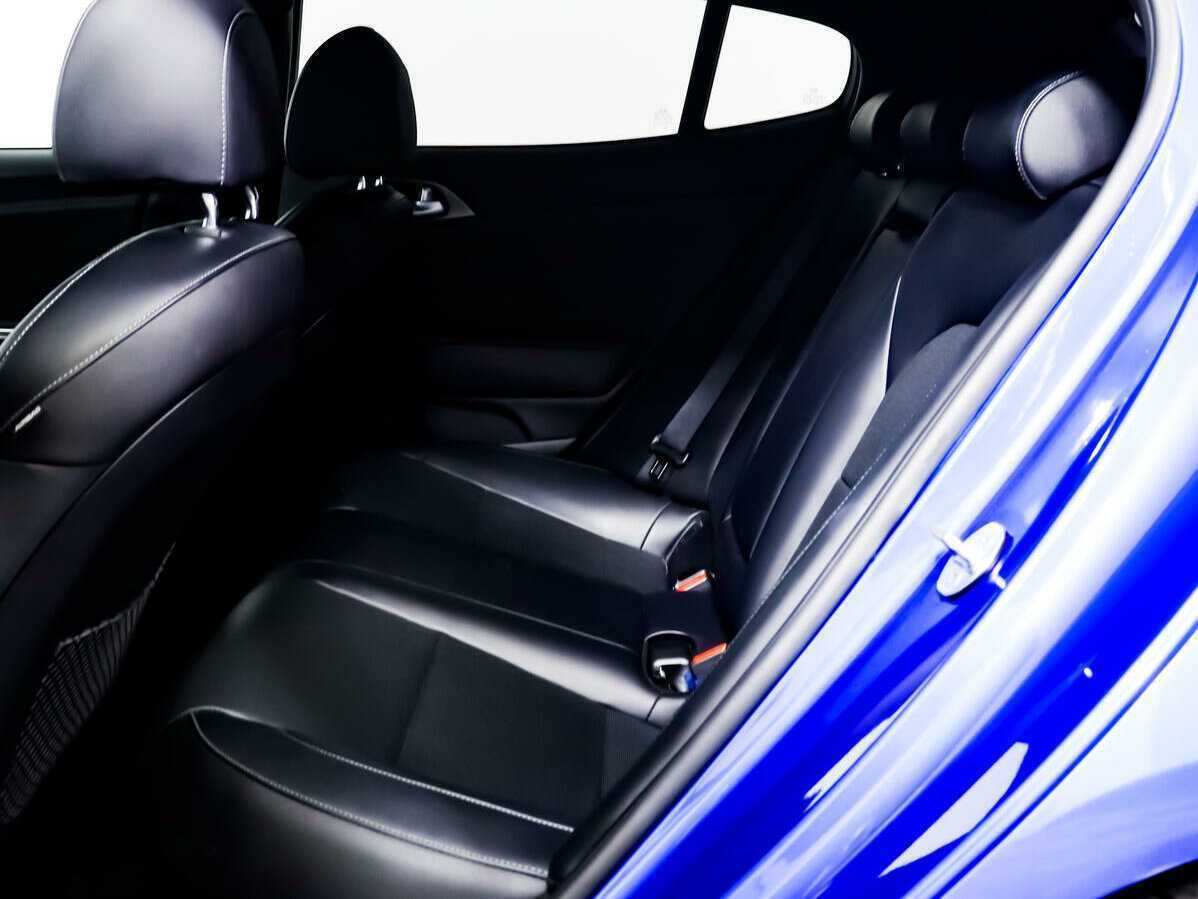 Купить Kia Stinger с пробегом. Фото: #11