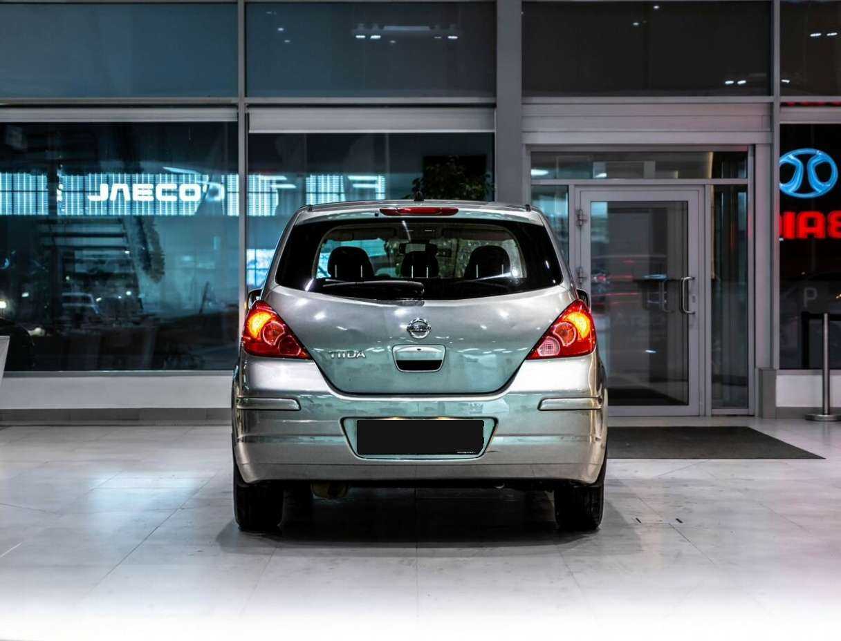 Купить Nissan Tiida с пробегом. Фото: #4