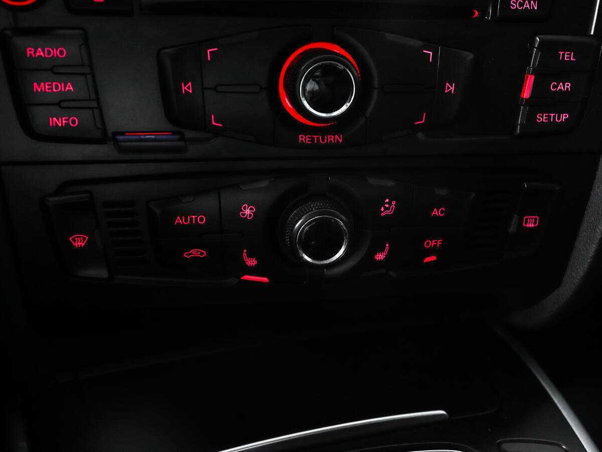Купить Audi A4 с пробегом. Фото: #13