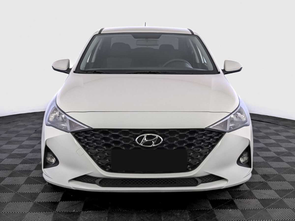 Купить Hyundai Solaris с пробегом. Фото: #1