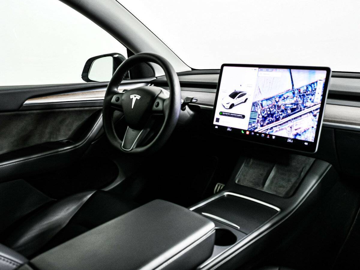 Купить Tesla Model Y с пробегом. Фото: #8