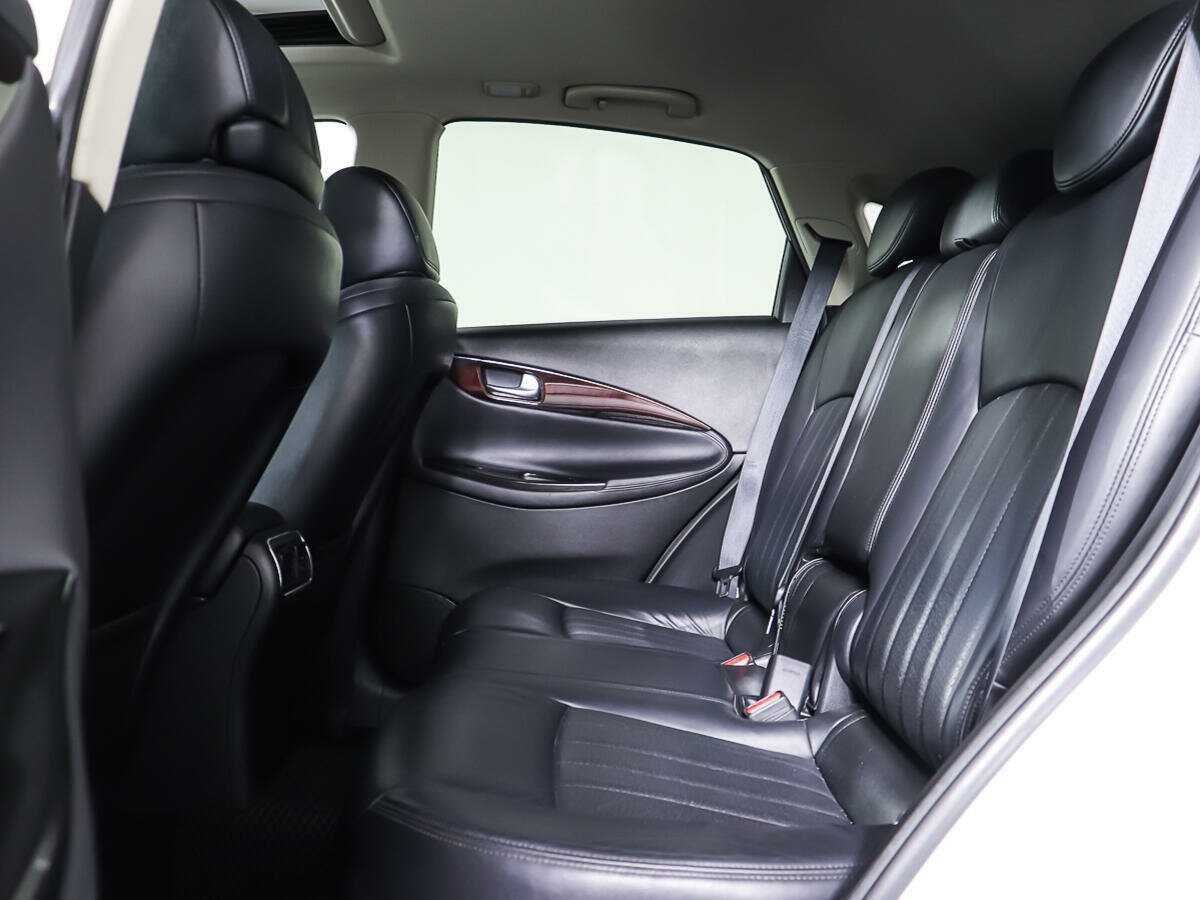 Купить Infiniti QX50 с пробегом. Фото: #11