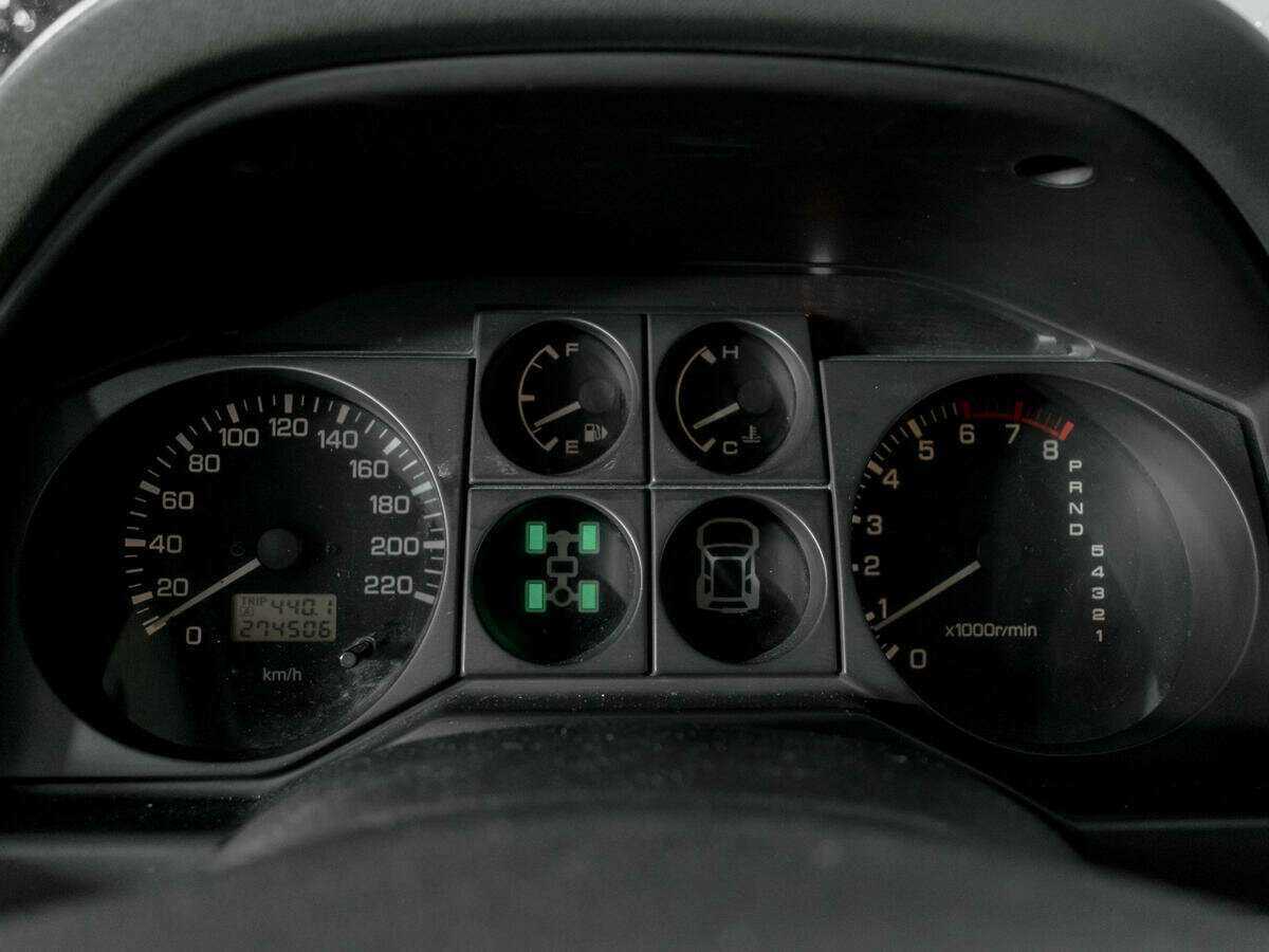 Купить Mitsubishi Pajero с пробегом. Фото: #10