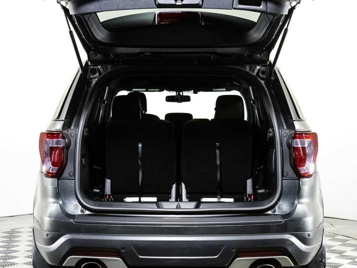 Купить Ford Explorer с пробегом. Фото: #17