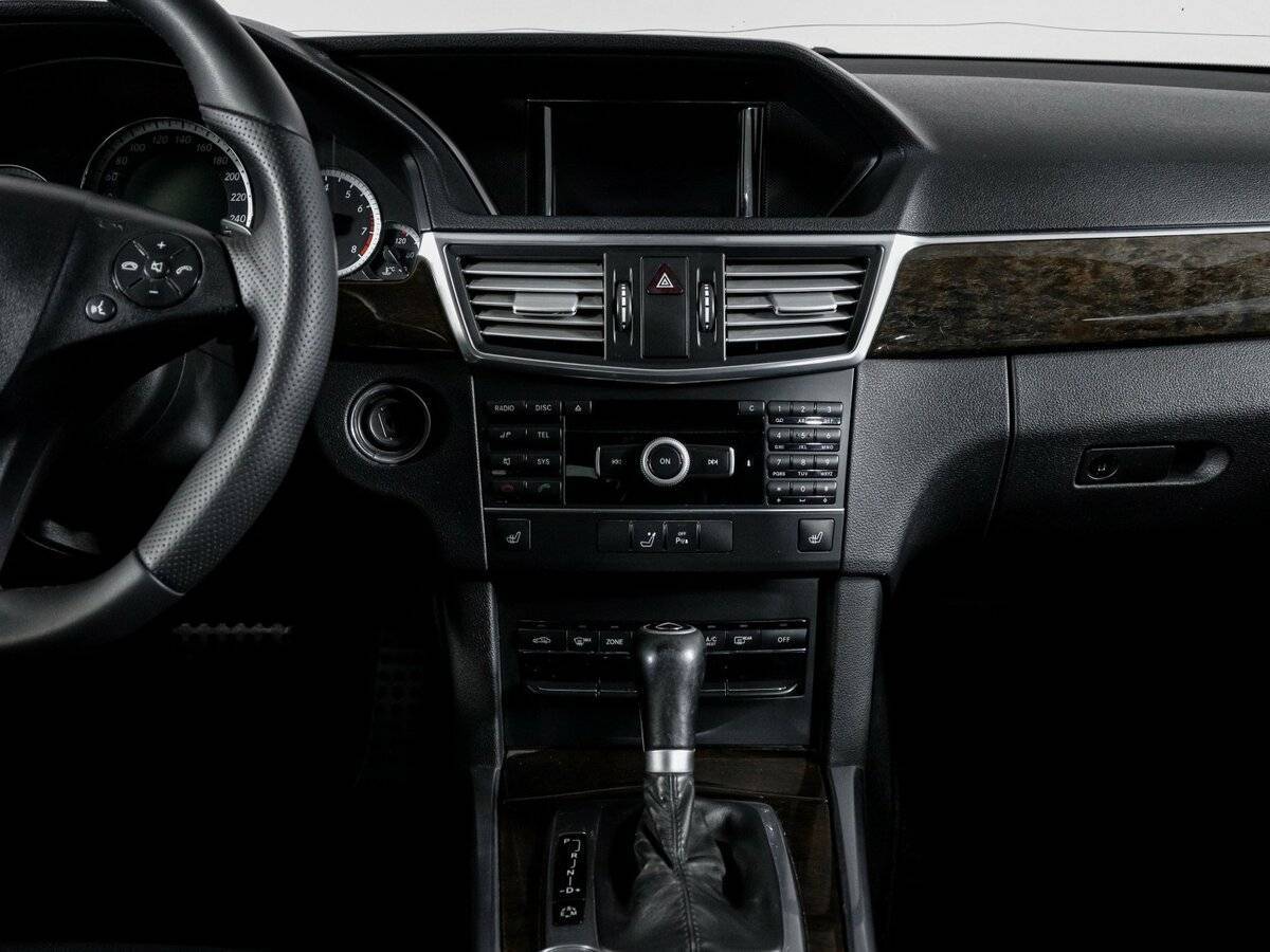 Купить Mercedes-Benz E-Класс с пробегом. Фото: #12