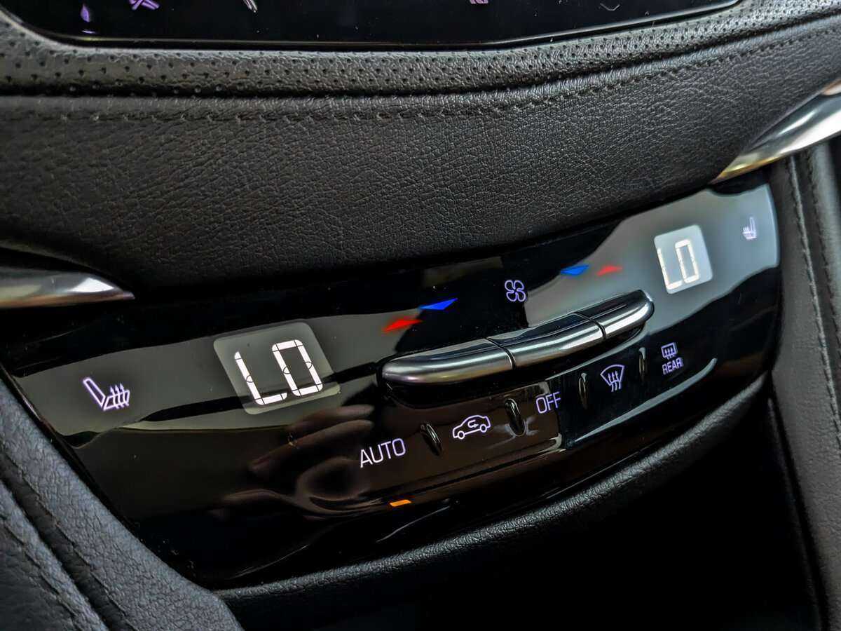 Купить Cadillac XT5 с пробегом. Фото: #25