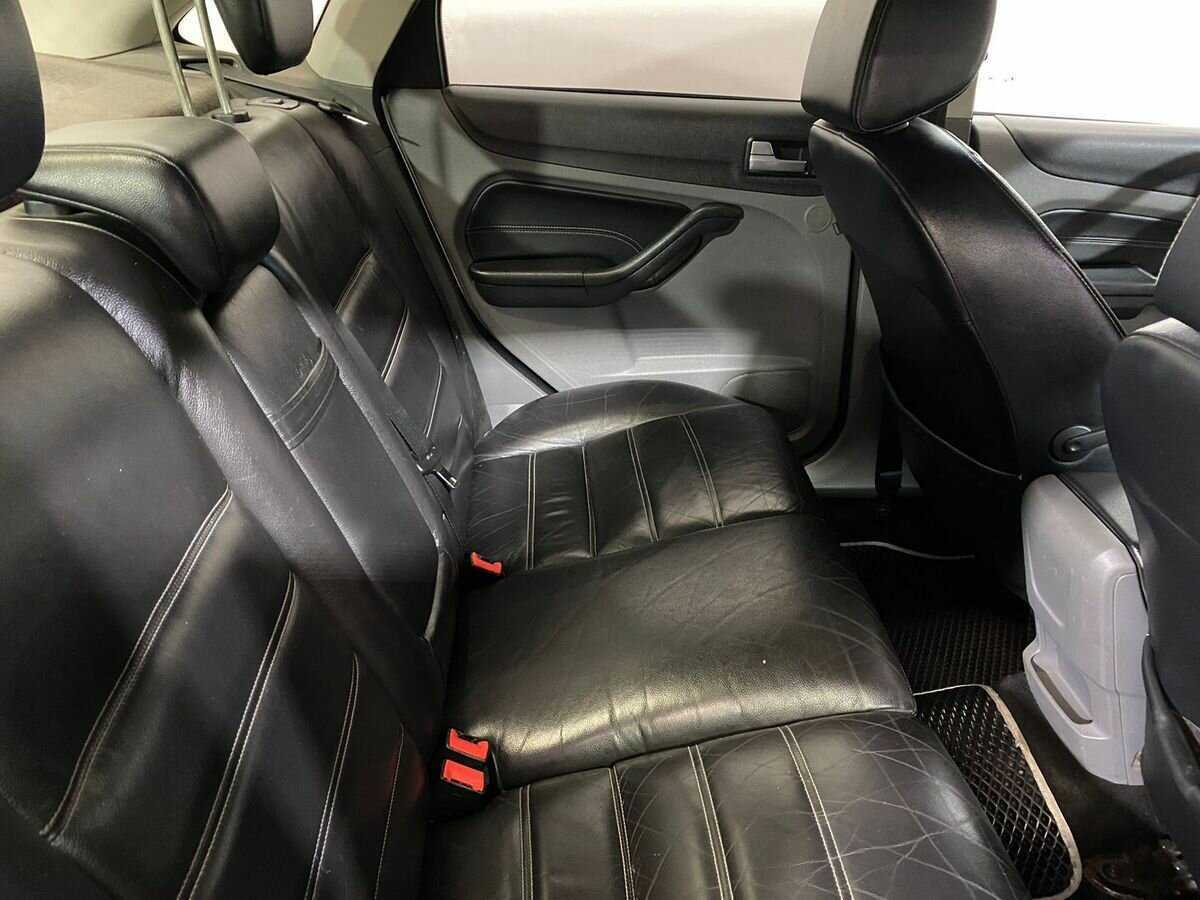 Купить Ford Focus с пробегом. Фото: #10