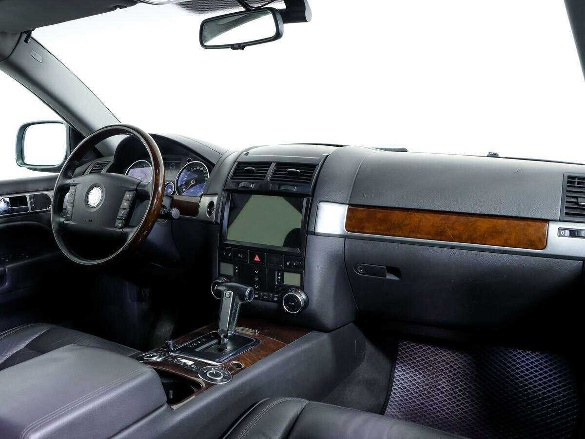 Купить Volkswagen Touareg с пробегом. Фото: #6