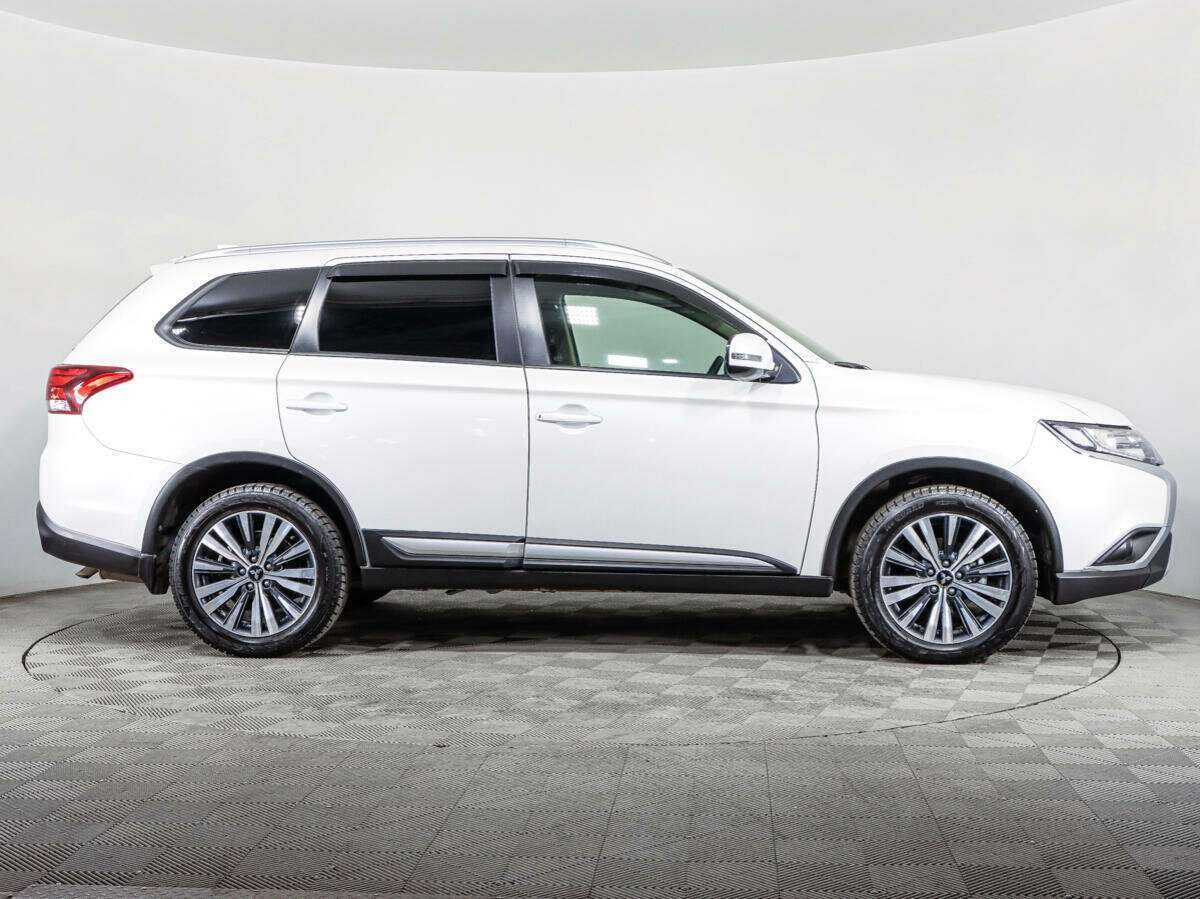 Купить Mitsubishi Outlander с пробегом. Фото: #3
