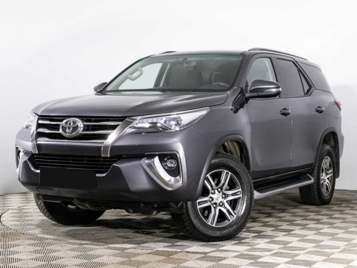 Купить Toyota Fortuner с пробегом. Фото: #0