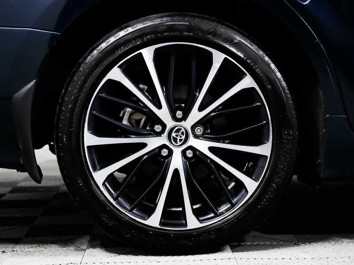 Купить Toyota Camry с пробегом. Фото: #13