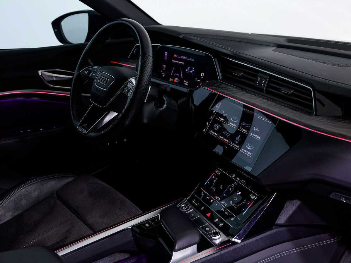 Купить Audi e-tron с пробегом. Фото: #19