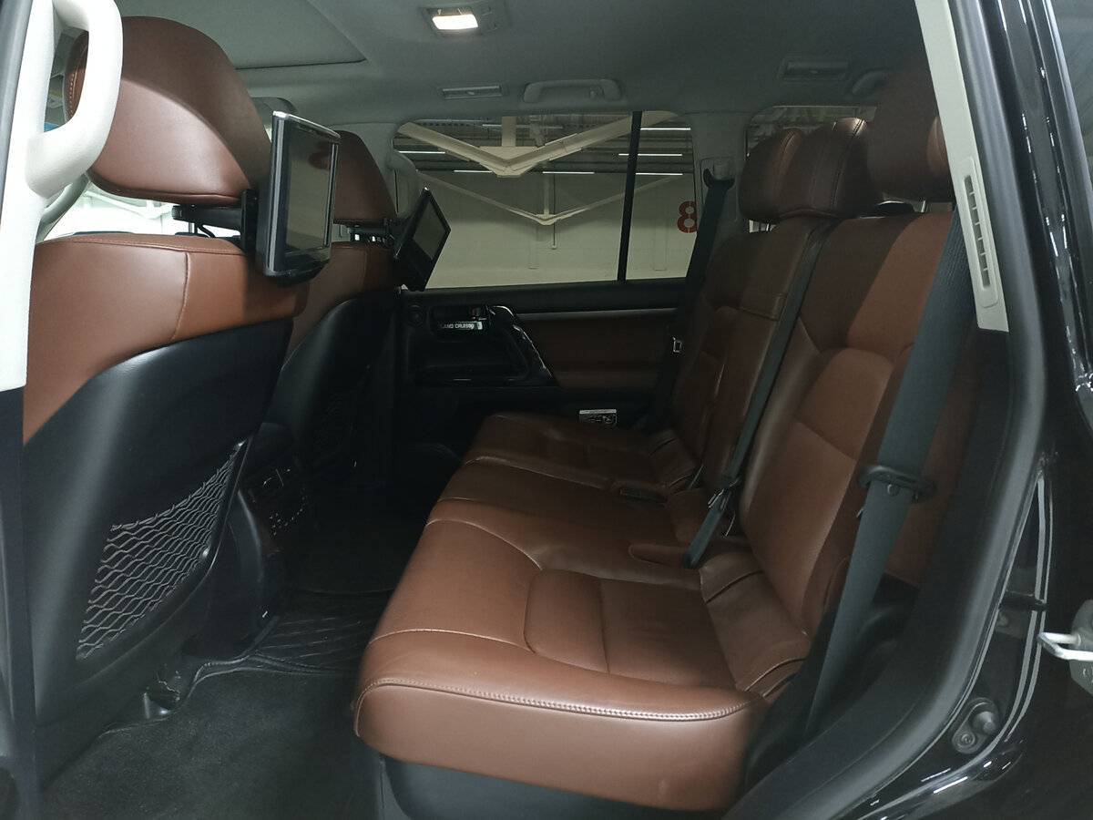 Купить Toyota Land Cruiser с пробегом. Фото: #11