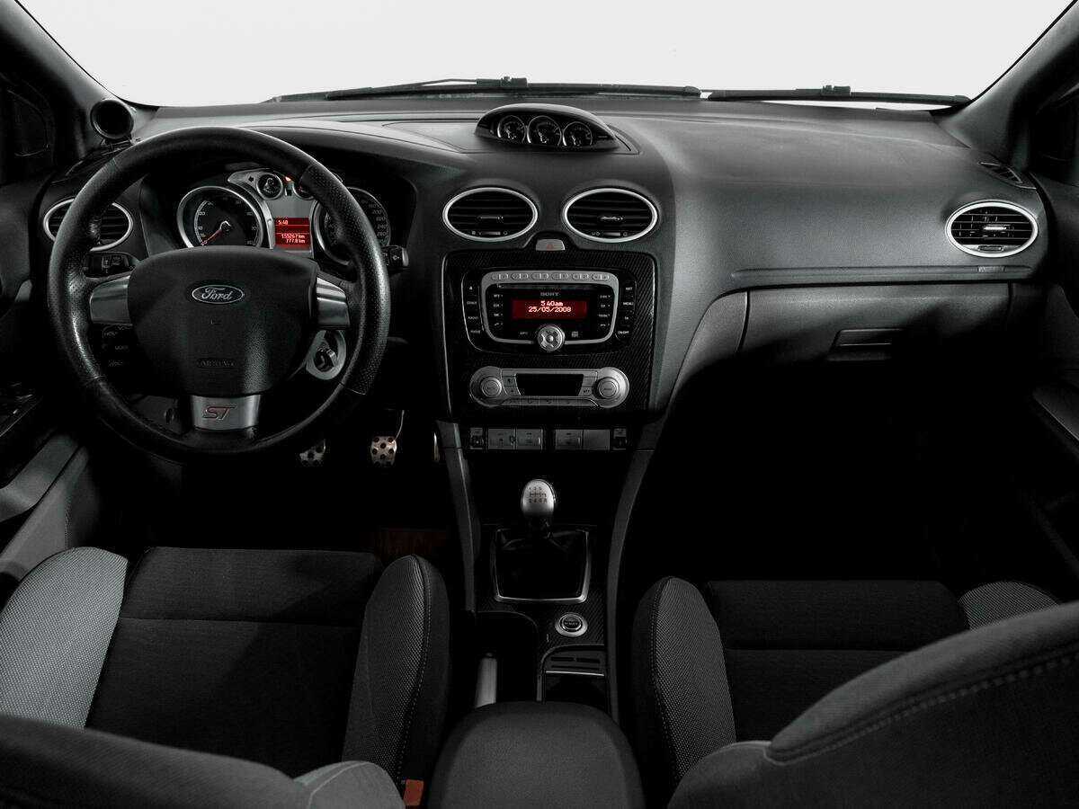 Купить Ford Focus ST с пробегом. Фото: #11