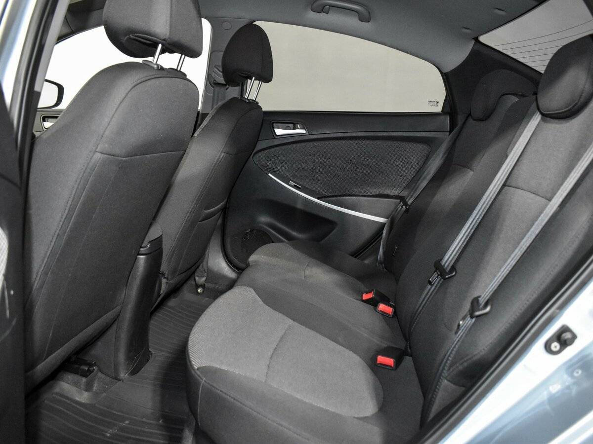 Купить Hyundai Solaris с пробегом. Фото: #10