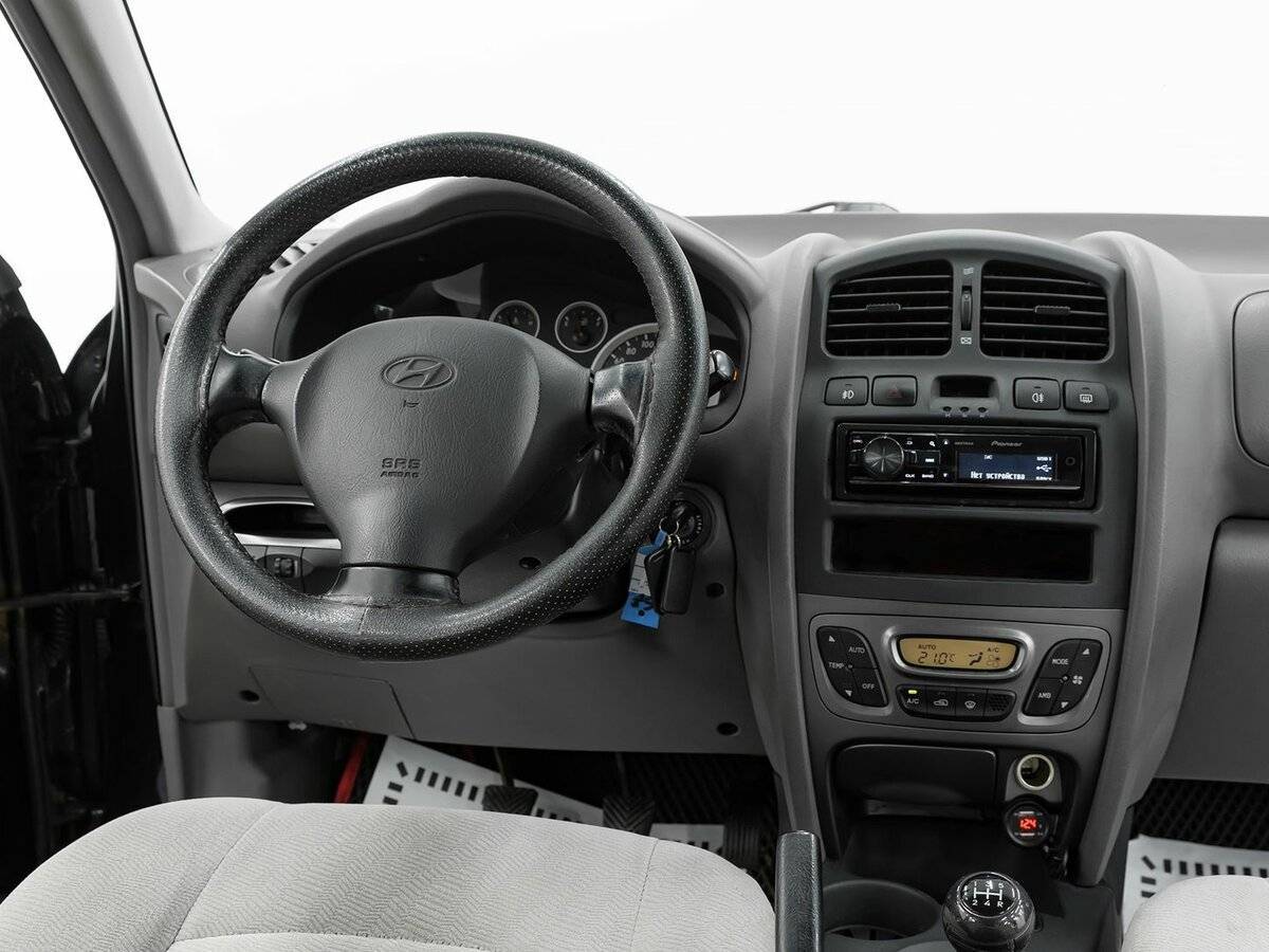 Купить Hyundai Santa Fe с пробегом. Фото: #10